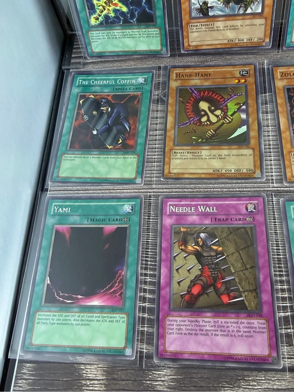 Yu-Gi-Oh! Lot of 20 Vintage Cards • Monsters/Spells/Traps Mix
